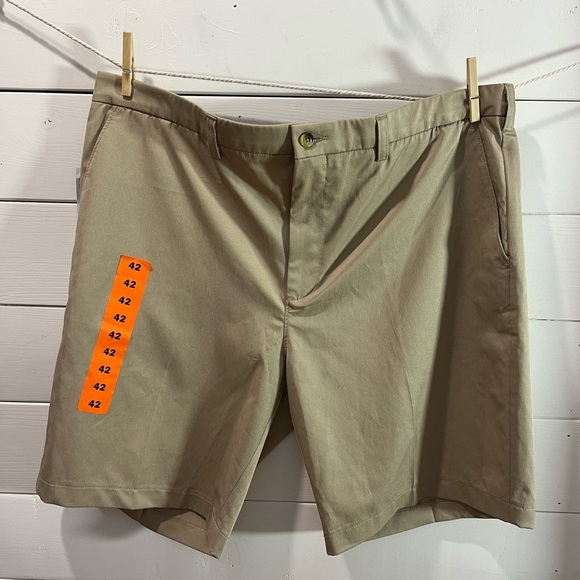 HAGGAR – Men’s Premium Cool 18 Shorts Bundle (2) Size 42 - Picture 2 of 8